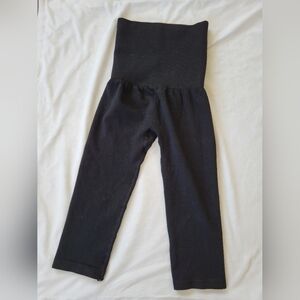 Yelete leg wear black tummy control compression capri legging Plus Size
